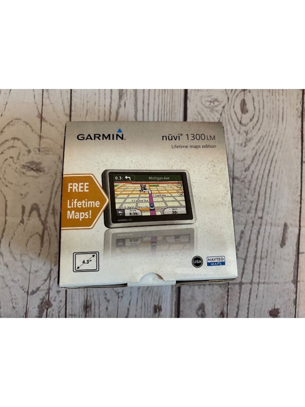 Garmin Nuvi 1300LM Lifetime maps edition Complete in Box Unused or Checked